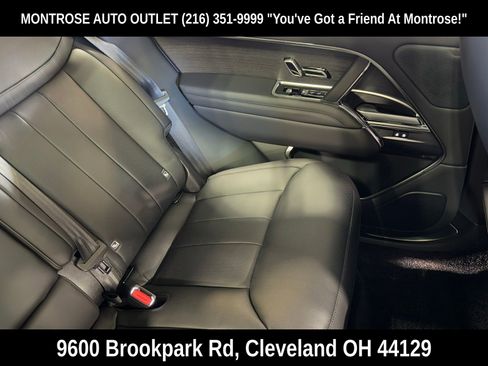 New 2026 Land Rover Range Rover SE image 30