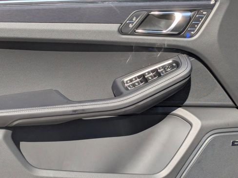 New 2026 Porsche Macan GTS image 13