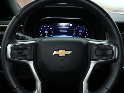 Used 2023 Chevrolet Tahoe Premier AWD/4WD image 16