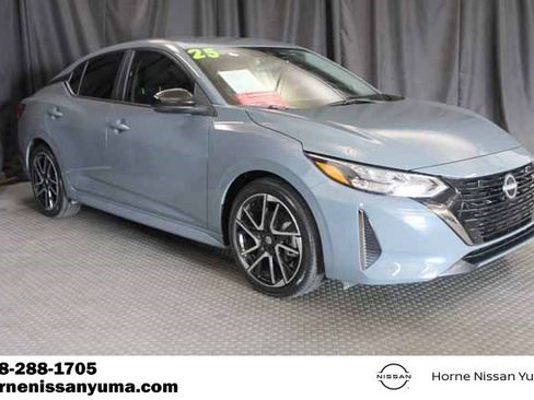 Used 2025 Nissan Sentra SR image 1