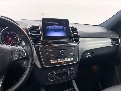 Used 2019 Mercedes-Benz GLS 450 4MATIC image 25