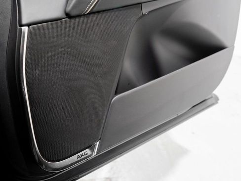 Used 2024 Cadillac Escalade ESV Sport Platinum w/ LPO, ONYX Package image 34