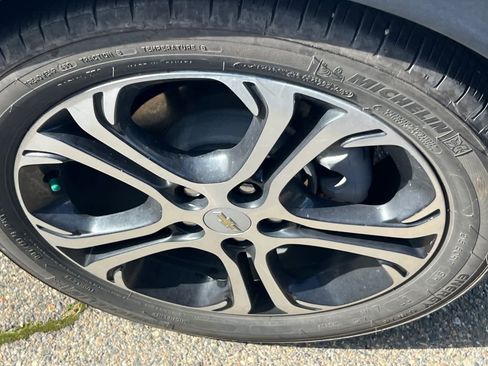 Used 2017 Chevrolet Bolt Premier w/ Driver Confidence II Package image 17