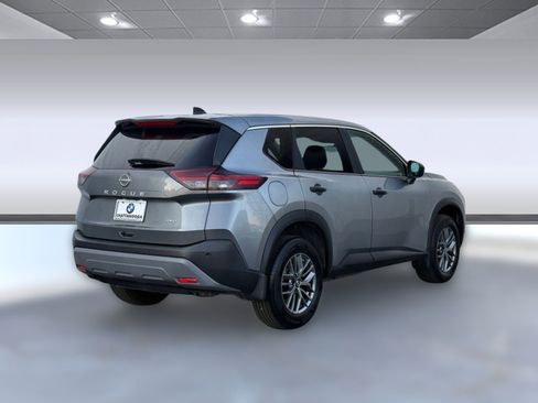 Used 2023 Nissan Rogue S image 8