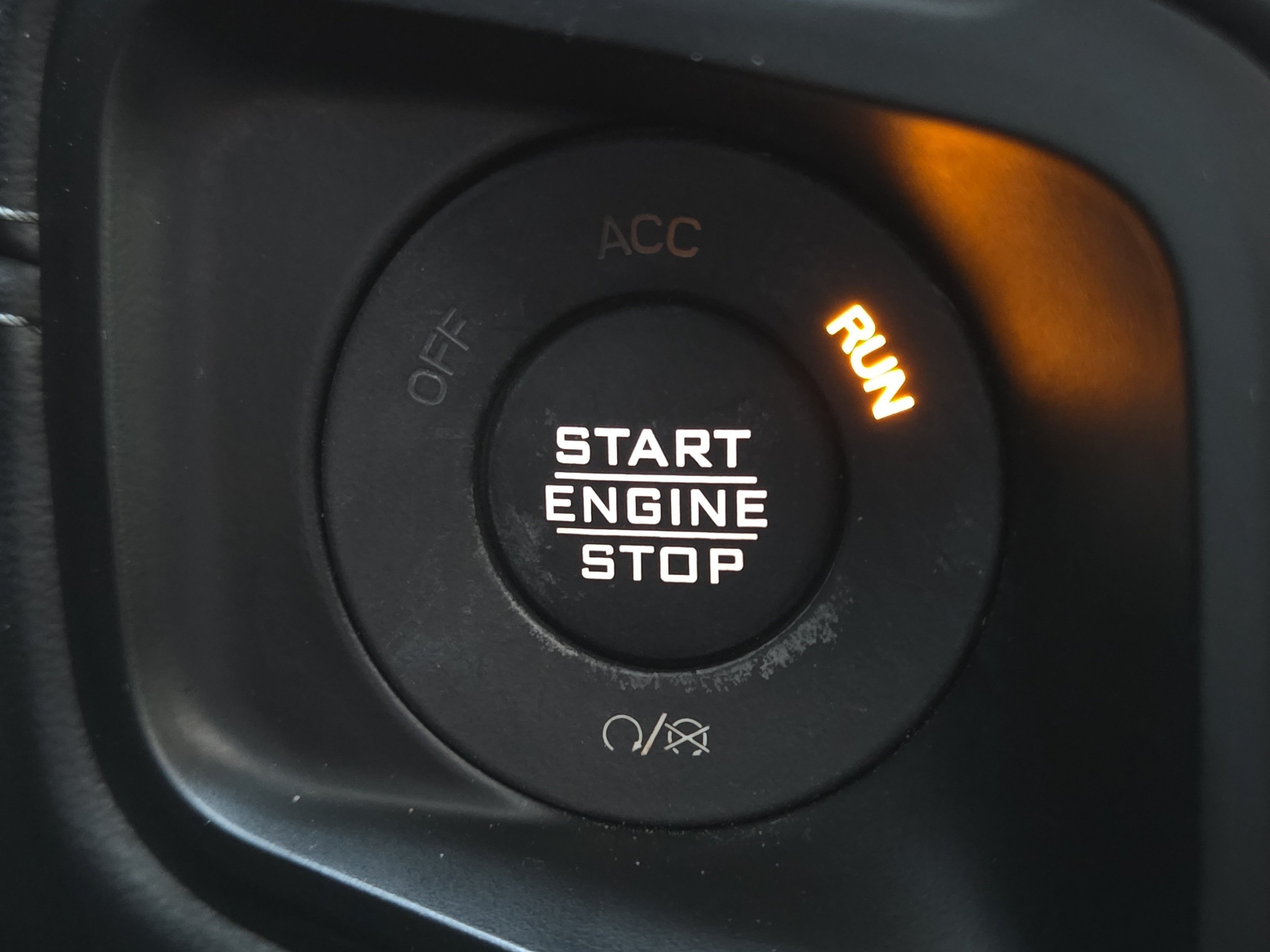 Used 2024 Jeep Wrangler Unlimited Sahara w/ Technology Group AWD/4WD image 39