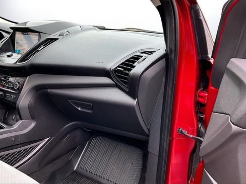 Used 2019 Ford Escape SE image 19