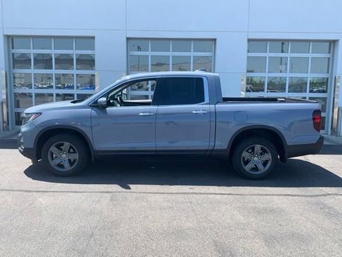 Used 2023 Honda Ridgeline RTL-E image 3