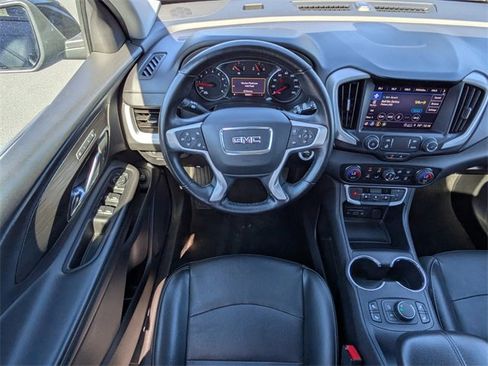 Used 2023 GMC Terrain SLT image 17