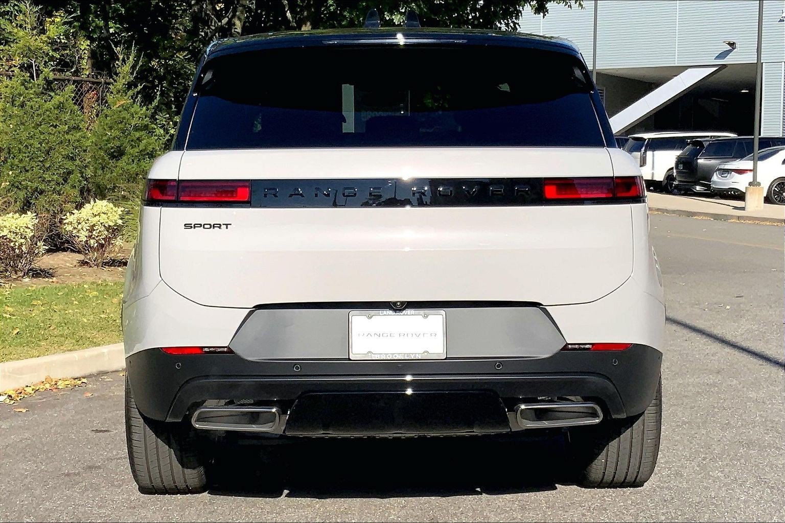 New 2027 Land Rover Range Rover Sport SE AWD/4WD image 4