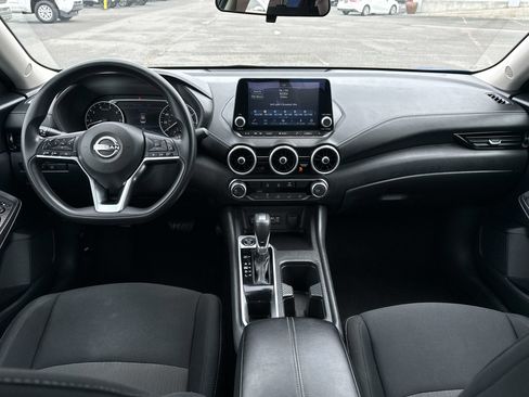 Used 2024 Nissan Sentra SV FWD image 14