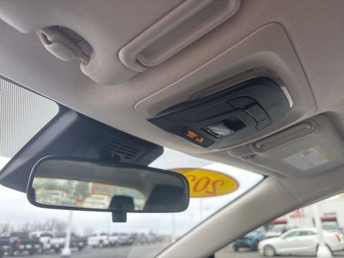 Certified 2025 Toyota Corolla LE image 28