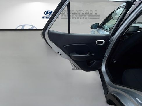 Used 2022 Hyundai Venue SE w/ Cargo Package FWD image 23