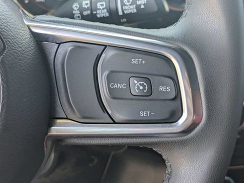 Used 2023 Jeep Wrangler Unlimited Sahara AWD/4WD image 18