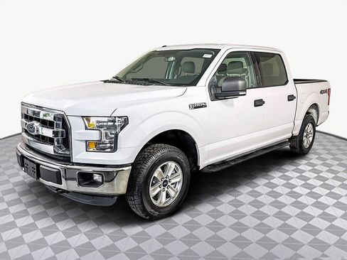 Used 2016 Ford F150 XLT w/ Trailer Tow Package image 4