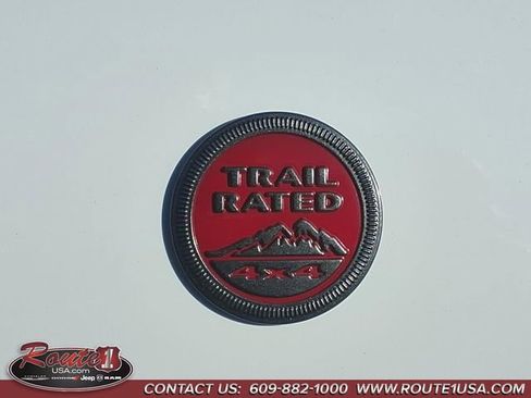 Used 2024 Jeep Compass Trailhawk image 10