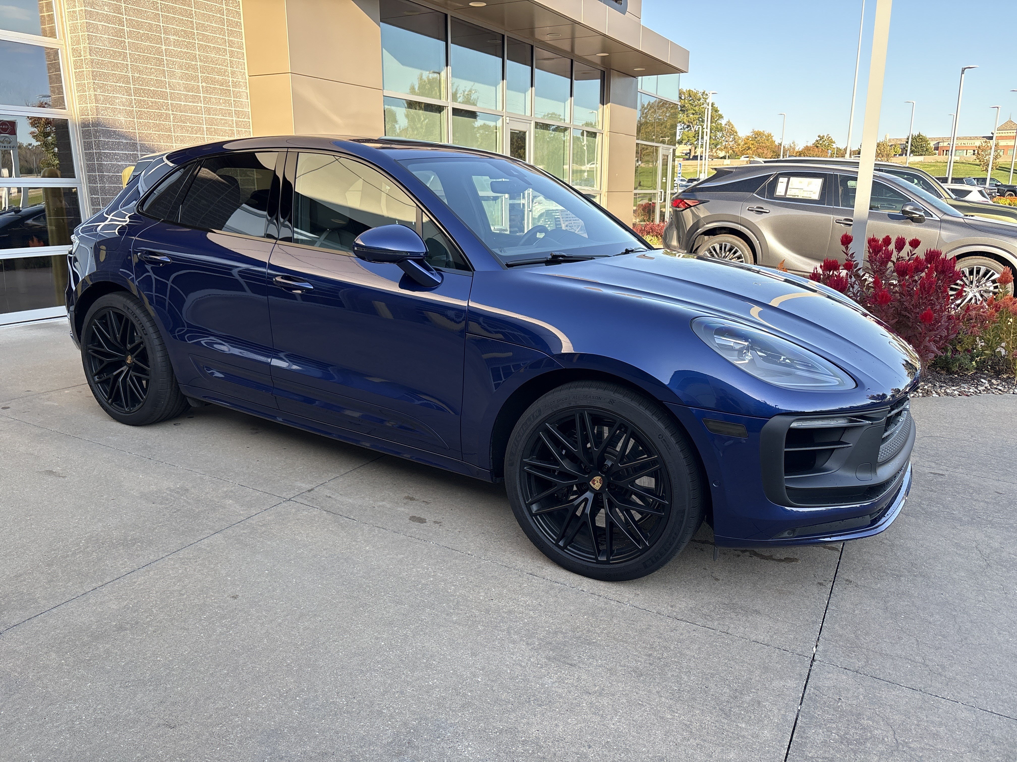 Used 2024 Porsche Macan GTS AWD/4WD image 19