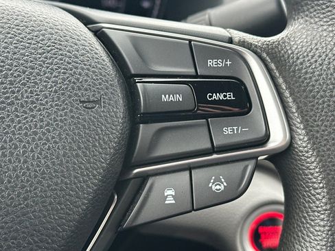 Used 2018 Honda Accord EX image 27