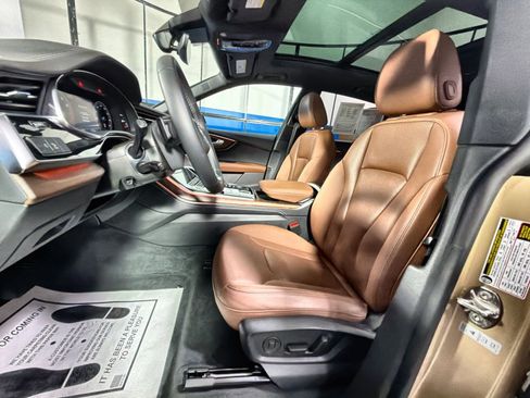 Used 2025 Audi Q8 Premium Plus image 32