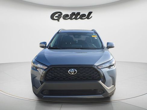 Used 2024 Toyota Corolla Cross LE FWD image 2
