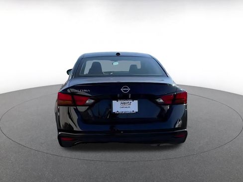 Used 2025 Nissan Altima 2.5 SV image 11