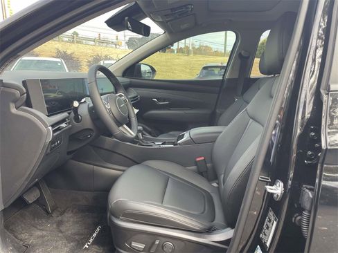 New 2025 Hyundai Tucson SEL image 16