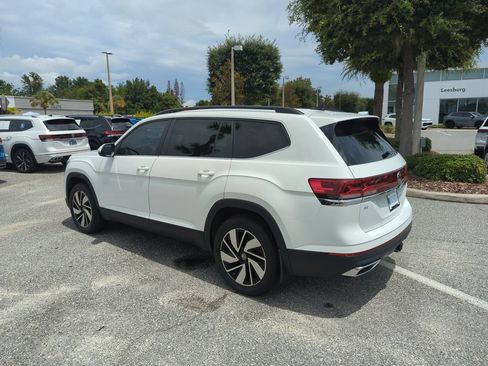 Used 2024 Volkswagen Atlas SE FWD image 9