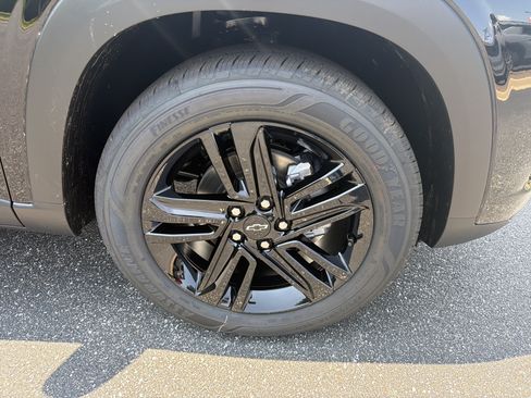 New 2026 Chevrolet Trax ACTIV w/ Driver Confidence Package FWD image 12