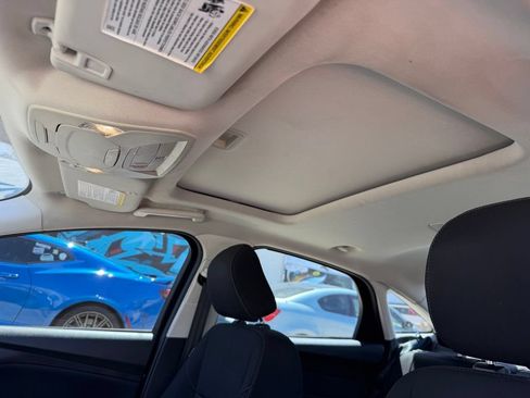 Used 2017 Ford Focus SEL FWD image 16