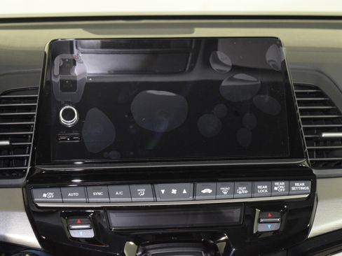 New 2026 Honda Odyssey Touring image 12