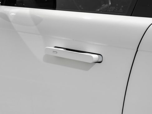 Used 2025 Land Rover Range Rover Long Wheelbase SE image 34