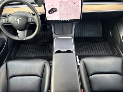 Used 2021 Tesla Model 3 Standard Range Plus image 10