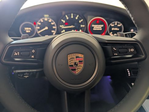 Used 2023 Porsche 911 Carrera image 29