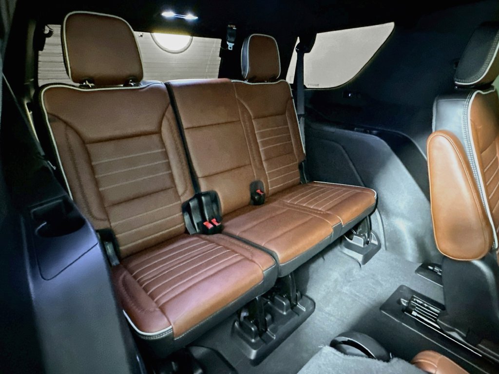 Used 2023 GMC Yukon Denali Ultimate AWD/4WD image 28