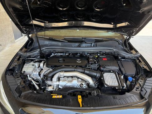 Used 2025 Mercedes-Benz GLA 250 image 32