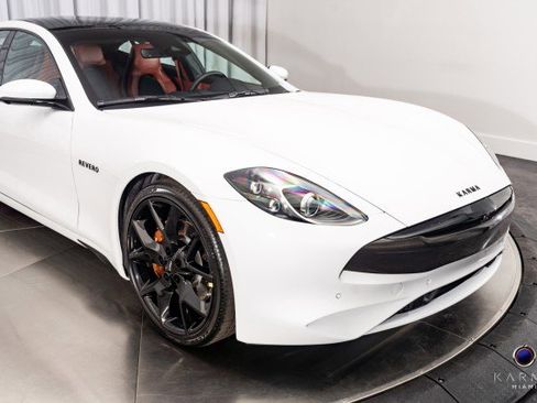 New 2025 Karma Revero Luxury image 2