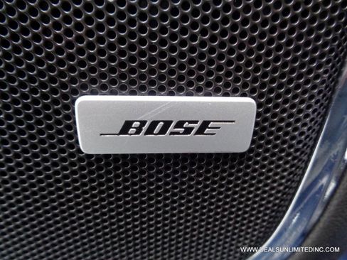 Used 2017 GMC Yukon SLT image 12