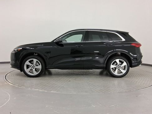 New 2025 Audi Q5 Premium Plus image 2