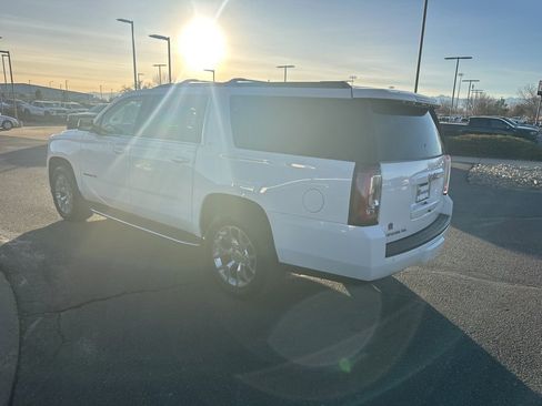 Used 2018 GMC Yukon XL SLT image 39