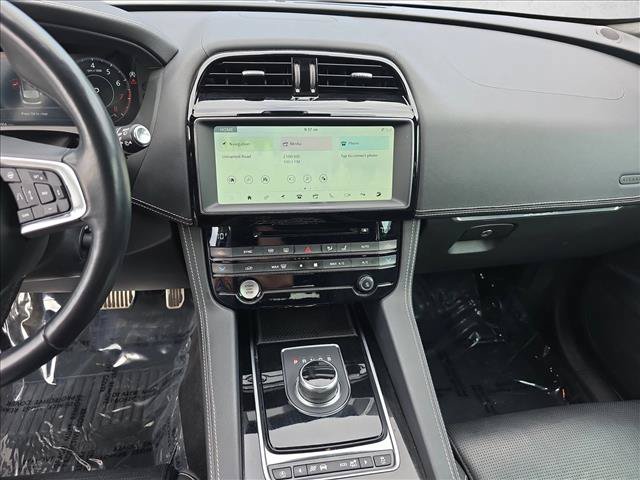 Used 2019 Jaguar F-PACE S AWD/4WD image 21