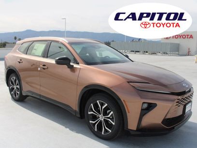 New 2025 Toyota Crown Signia