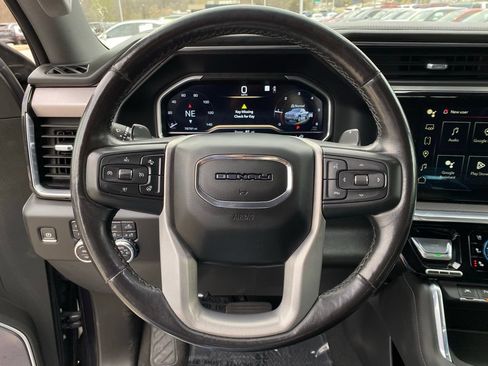 Used 2022 GMC Sierra 1500 Denali AWD/4WD image 13
