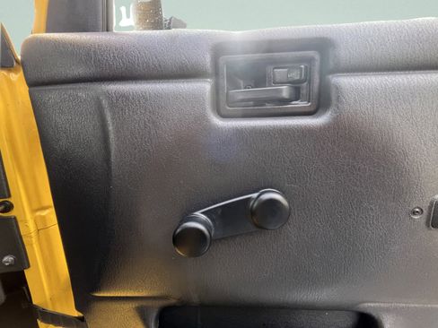 Used 2004 Jeep Wrangler Unlimited image 20