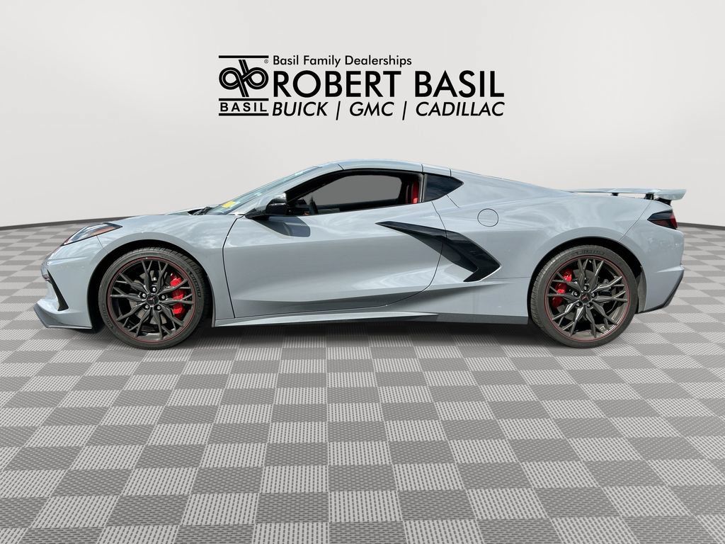 Used 2025 Chevrolet Corvette Stingray Preferred Cpe w/ Z51 Performance Package RWD image 5