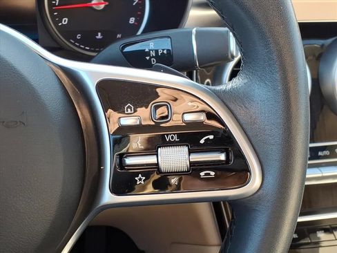 Used 2021 Mercedes-Benz GLC 300 image 23