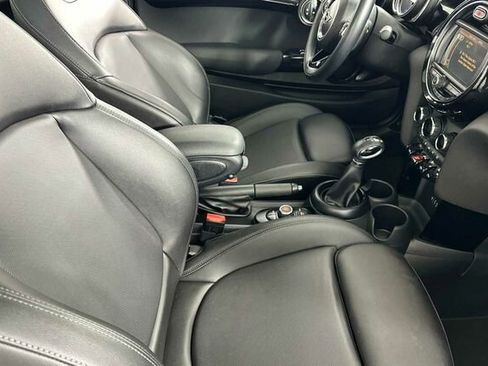 Used 2018 MINI Cooper S image 17