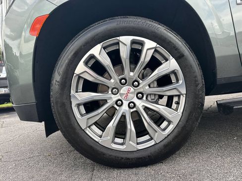 Used 2023 GMC Yukon Denali RWD image 12