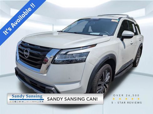 Used 2022 Nissan Pathfinder Platinum w/ Lighting Package (N93) FWD image 1