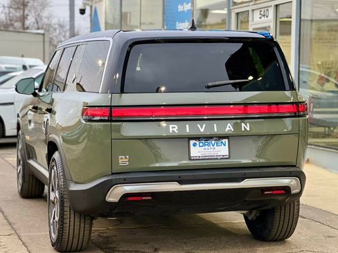 Used 2023 Rivian R1S Launch Edition image 37