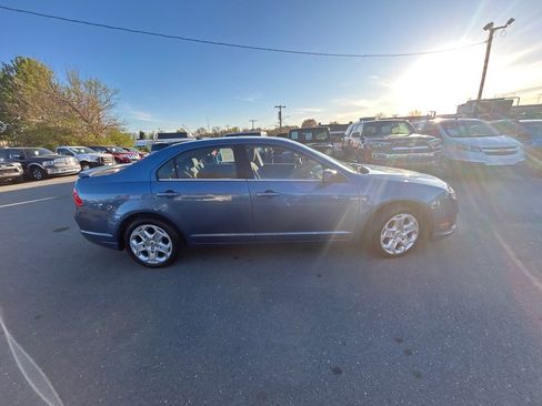 Used 2010 Ford Fusion SE image 3