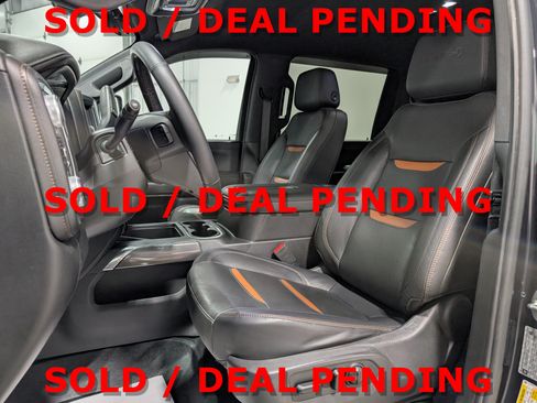 Used 2020 GMC Sierra 2500 AT4 w/ AT4 Premium Package AWD/4WD image 17